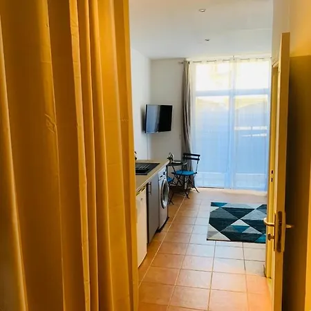 Jolie Studio 20m Plage, Clim Apartment *